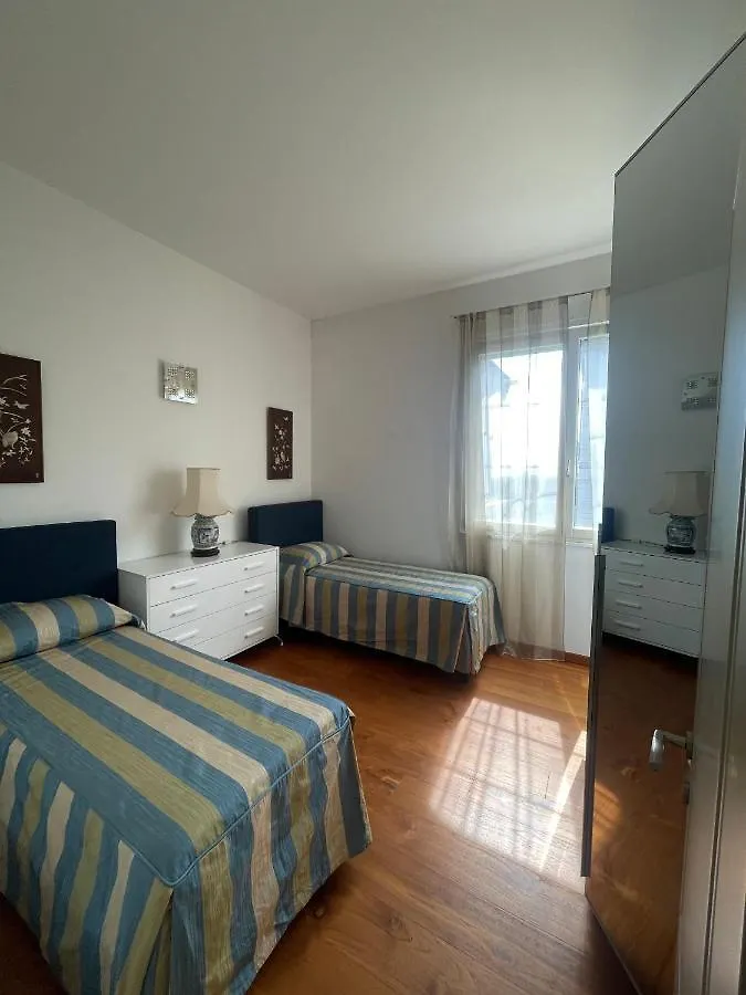 Villa Bianca A Few Steps By The Sea With Exclusive Garden & Jacuzzi Livorno