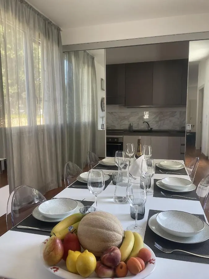 Apartment Villa Bianca A Few Steps By The Sea With Exclusive Garden & Jacuzzi Livorno