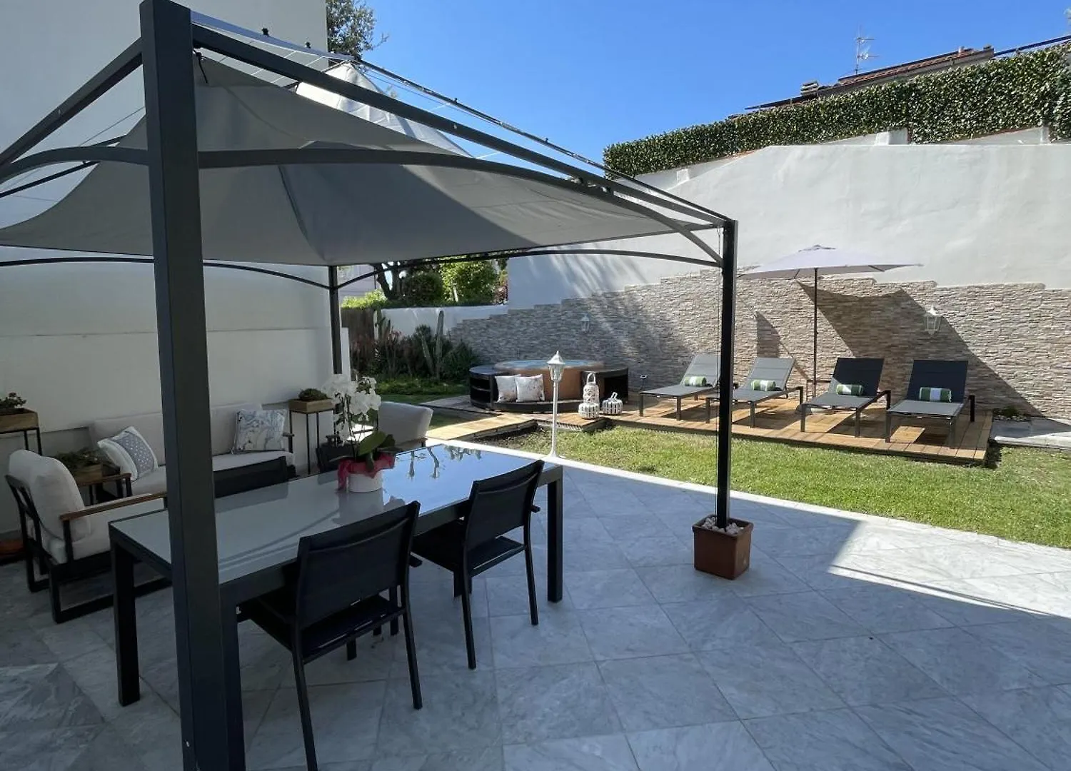 Villa Bianca A Few Steps By The Sea With Exclusive Garden & Jacuzzi Livorno Apartment